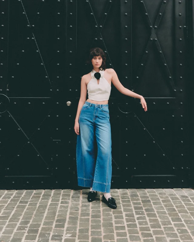 Top with Rose Detail Collar and Wide Legs High-waisted Jean for a fresh look.  #klosetAW24
#klosetbacktorehab