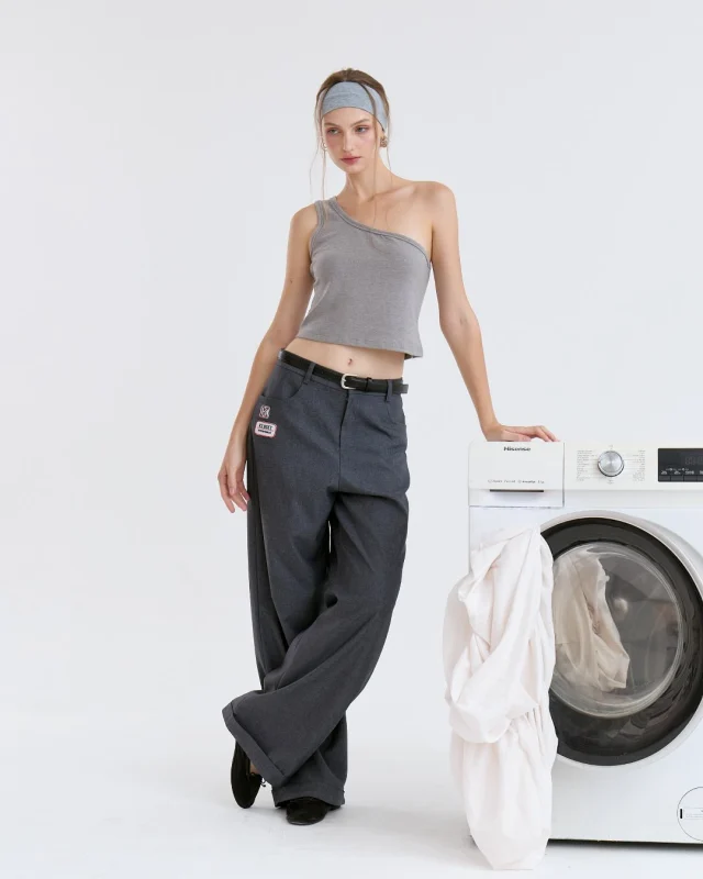 Grey and grey! Asymmetry One-Shoulder Top with Shopper’s Trousers.  #klosetLS25 #OnandOn