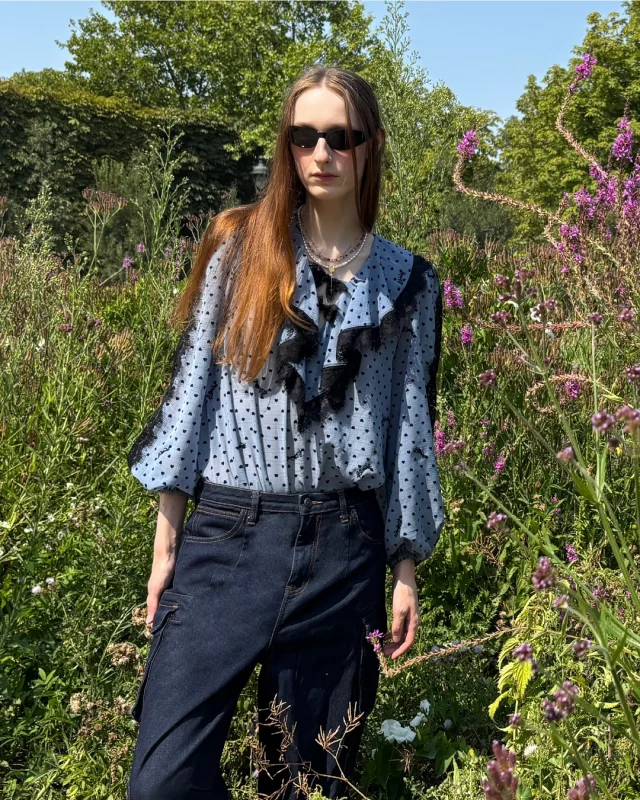 Easy breezy moments at Tuileries with Kloset Lace-trim top.  #KlosetPF25 #Withoutfear