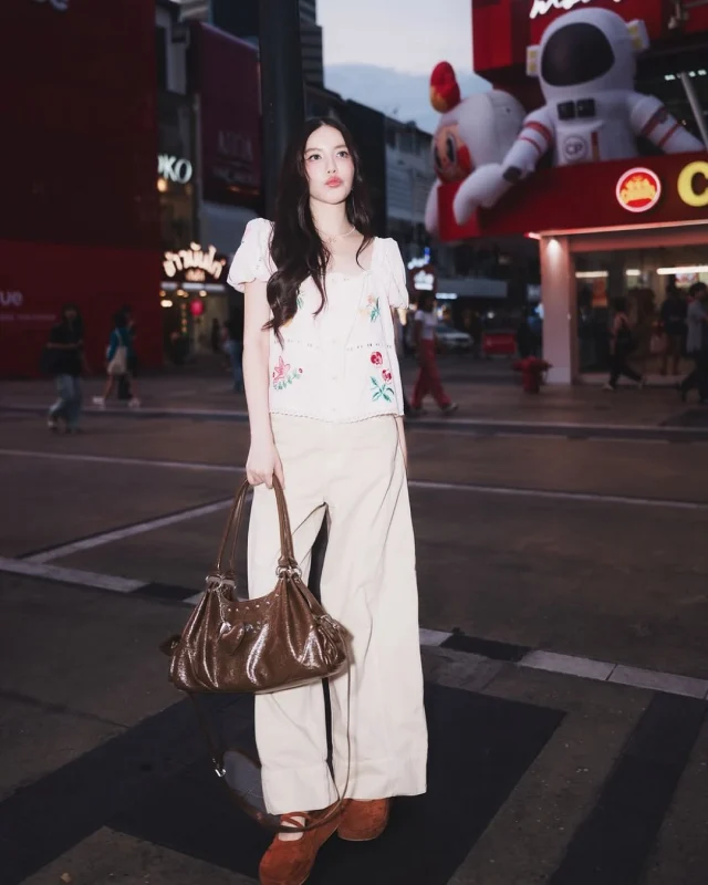 Beautiful @mookworranit in Kloset Botanica Embroidered Puff Sleeves Top with Straight-Leg Denim Pants.  #KlosetPF25 #withoutfear