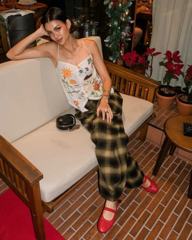 Post-festive mood, timeless styling — made to wear beyond any season.
Khun @polliploy wearing total look from Kloset Autumn/Winter 2025 Collection.
#KlosetAW25
#KlosetTheFundamentals