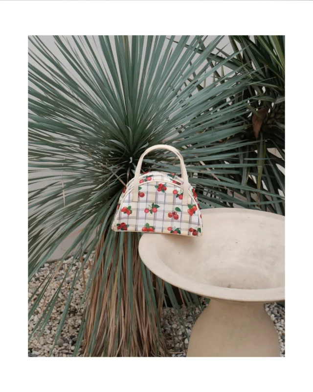 The collaboration with @benutra.thailand , Kloset has designed a special bag that reflects a woman who embraces self-love from within and shines on the outside. Inspired by vibrant berries, each element represents freshness, confidence, and the joyful energy she carries wherever she goes.  #benutraxkloset