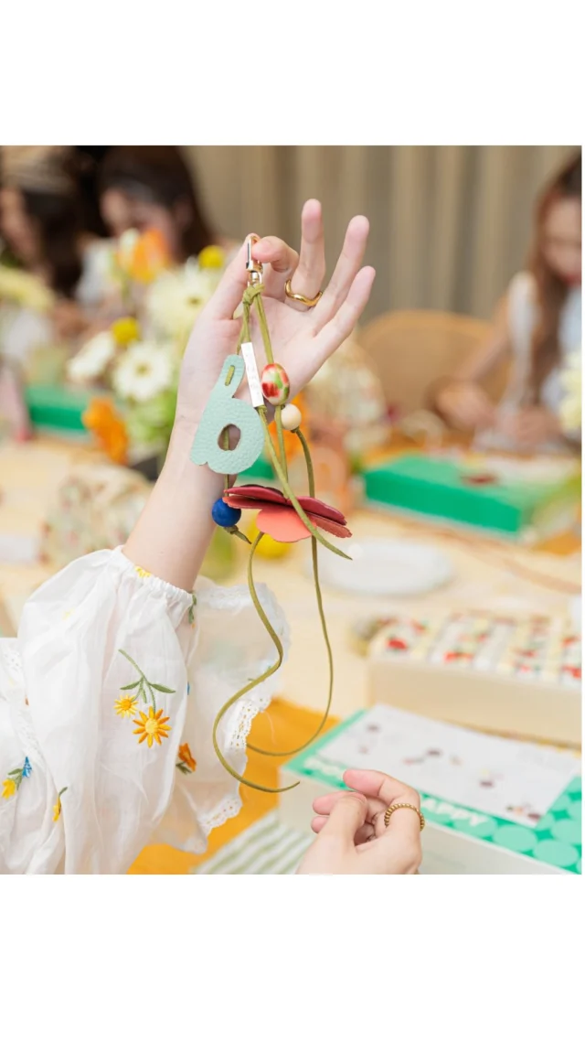 The girls of Benutra x Kloset, dressed in vibrant looks from the new Kloset collection, lighting up the afternoon with their effortless charm.  #benutraxkloset
#KlosetRS26
#Klosetkissoflife