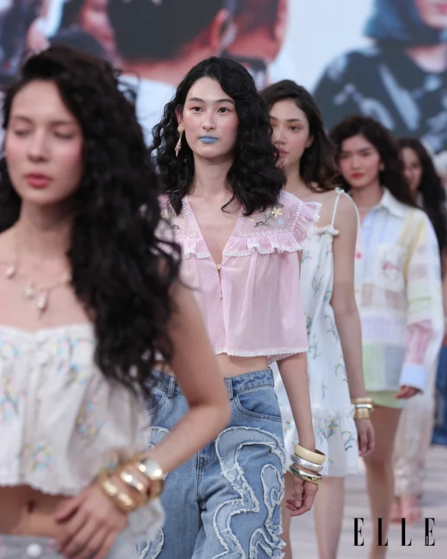 A glimpse of summer, reimagined on the runway - and beyond, seen on our guests in vibrant summer looks.  #KlosetSS26
#KlosetLettingGo
#ELLEFashionFever
#EFFatICONSIAM