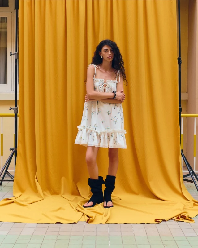 Softly embroidered with delicate ruffles in every movement — made to feel light, yet stand out.  #KlosetSS26 
#KlosetLettingGo