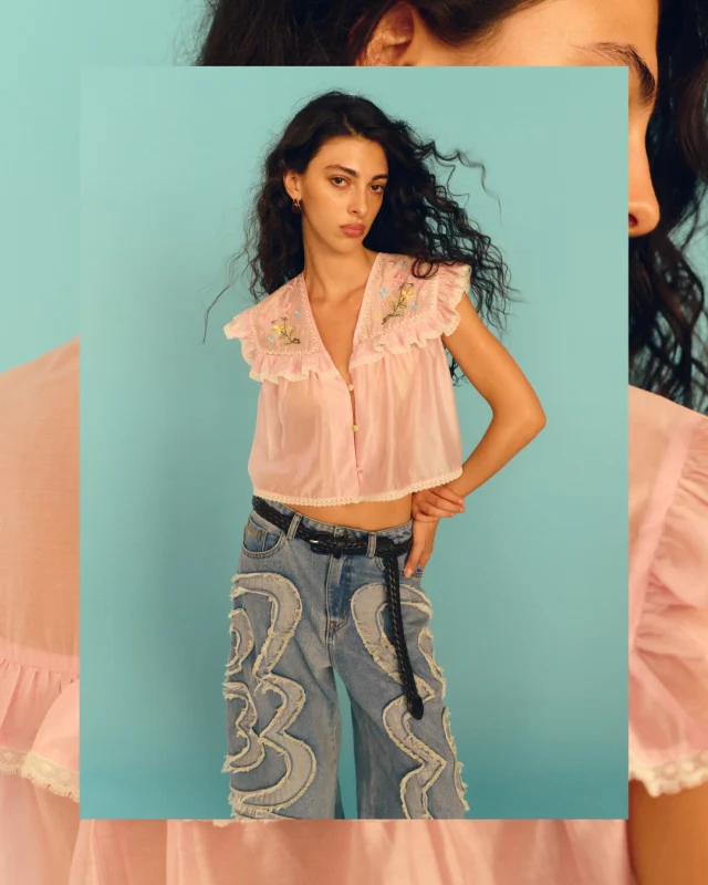 Stay close..
The Butterfly Patchwork Jeans are coming back—
Now cast in an ocean-inspired hue, in tune with the mood of Spring Summer.  #KlosetSS26
#KlosetLettingGo