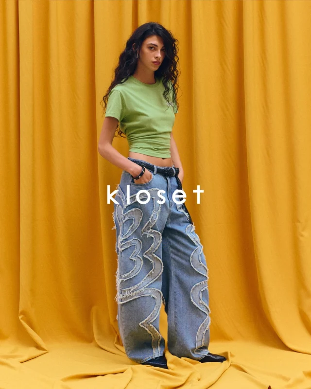 Artfully undone 💙
statement denim traced with raw-edged curves and a relaxed silhouette.  #KlosetSS26
#KlosetLettingGo
