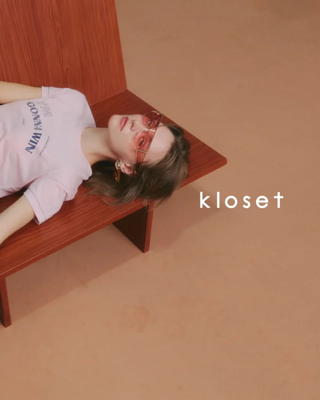 Pastel perfection starts here.
Meet Win Spirit Tee, styled with our signature Varsity Floral Pants for an effortlessly feminine look.  #KlosetLS26
#KlosetAtYourBest