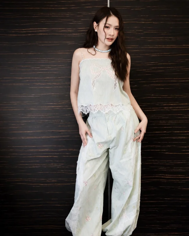Sweet moments look even better together. 
@_pundao and @shellybenda absolutely adorable in Kloset Pre-Fall 2026 “I Can’t Stop” collection.
#KlosetPF26
#KlosetICantStop