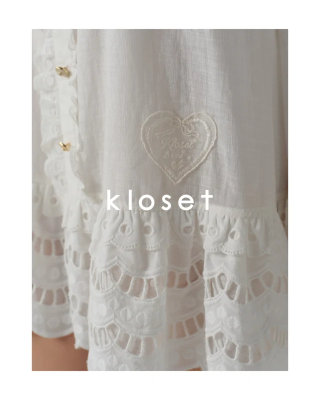 A little more than just an eyelet.
Scalloped edges, playful cut-outs and layers of lace bring dimension to this all-white look.  #KlosetPF26
#KlosetICantStop